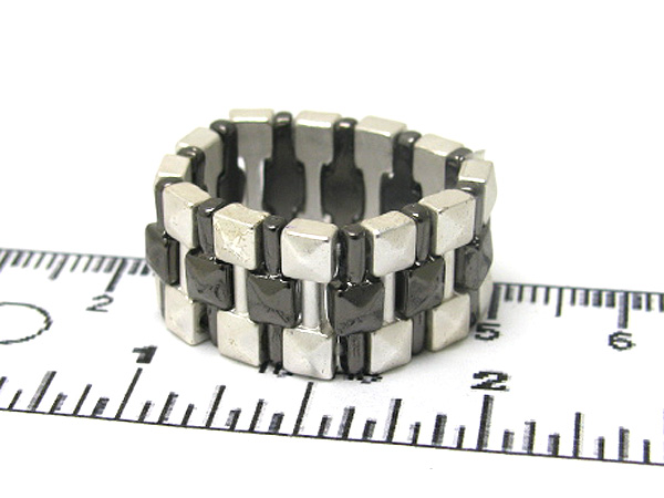 Mini metal bar link stretch ring