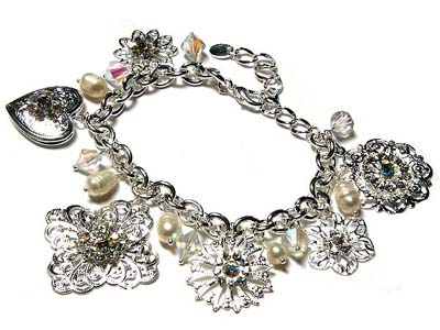 Shinny metal fillegree charm with crystal accent chain bracelet