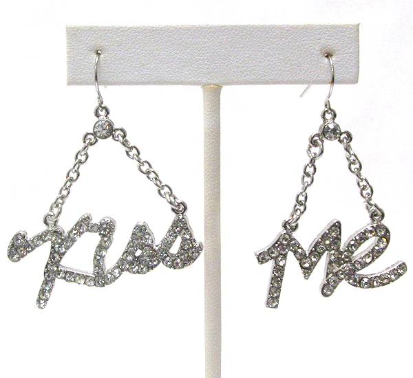 Crystal deco kiss me chain drop earring