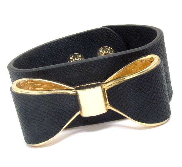 Metal leather with ribbon design button bracelet