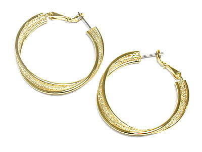 Twisted thriple metal hoop earring - hoops