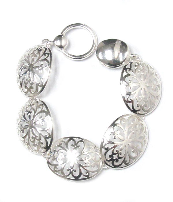 Filigree cut magnetic bracelet 