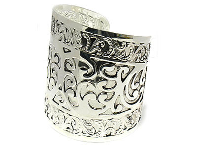 Casting metal large bangle bracelet 