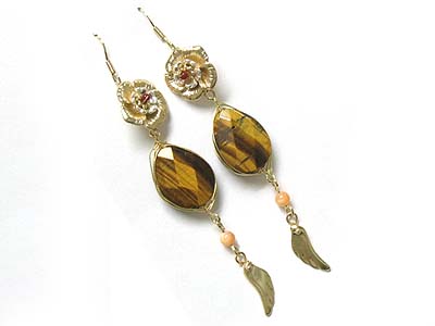 Metal flower and facet stone drop earring