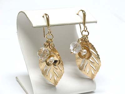 Matt gold leaf and flower earring