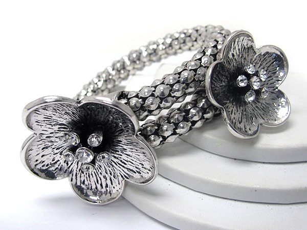 Crystal center deco flower and metal bracelet