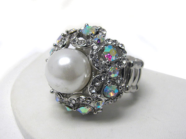 Large pearl center and crystal deco metal stretch ring