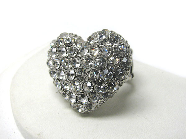 Multi crystal stud metal heart stretch ring