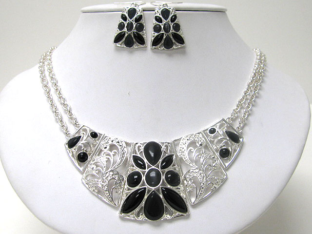 Flower accent filigree metal bib style necklace earring set