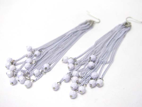 Metal chain and acryl ball drop earring