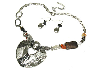 Large casting heart pendant and wood and acryl bead necklace and earring set