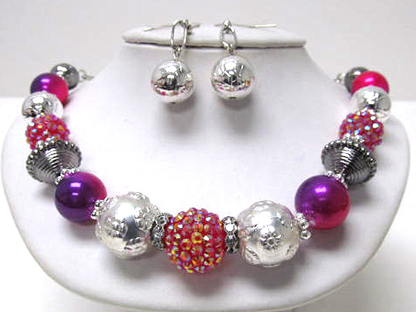 Multi pearl with fire balls and metal fashion balls chain necklace earring set