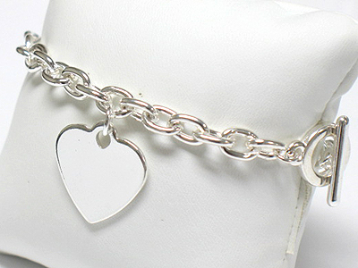 Basic metal hart charm toggle bracelet