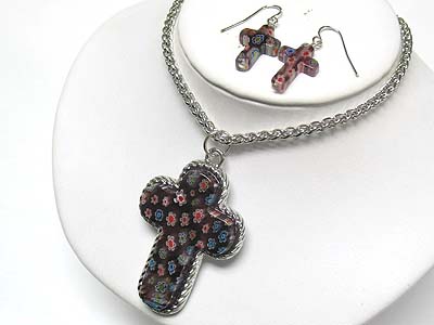 Flower pattern cross pendant neckalce and earring set