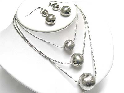 Triple round scratch metal ball neckalce and earring set - brass metal