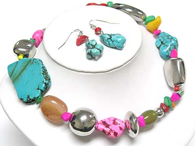 Turquoise and natural stone link neckalce and earring set