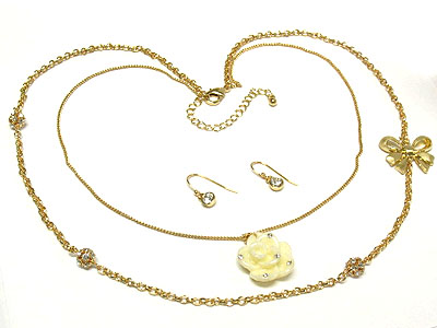 Double strands precious stone rose pendant and ribbon and crystal stone necklace and earring set