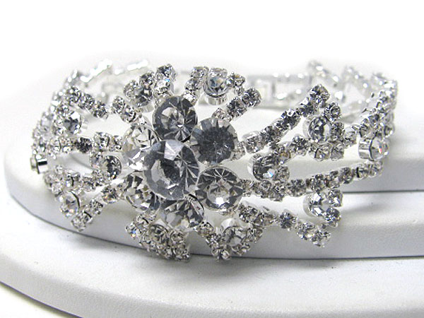 Multi crystal center rhinestone flower bracelet