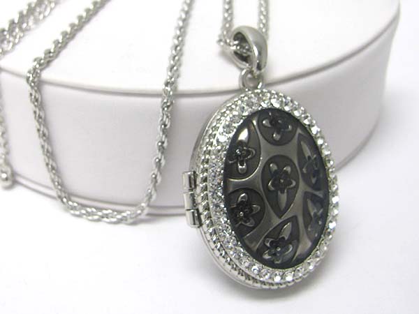 Crystal stud enamel filigree metal oval locket pendant long necklace