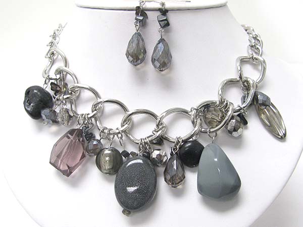 Mixed chunky stone and beads dangle necklace earring set?