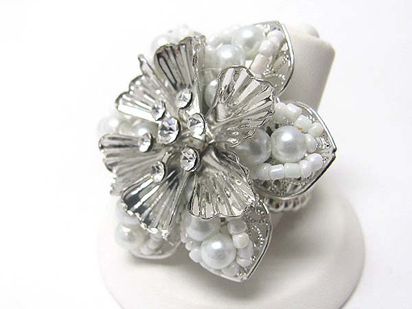 Crystal and seed beads deco flower stretch ring