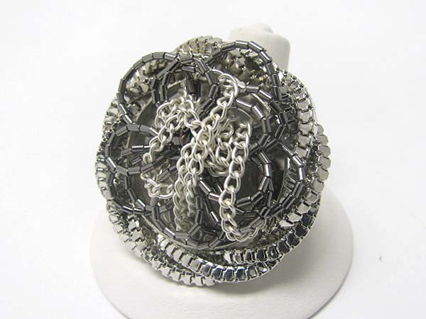 Metal chain tangle stretch ring