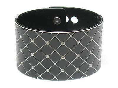 Crystal stud acryl bangle - adjustable size