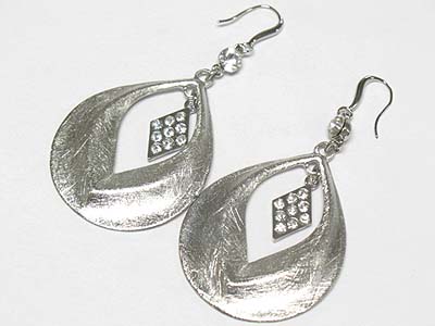 Scratch metal and crystal earring - brass metal