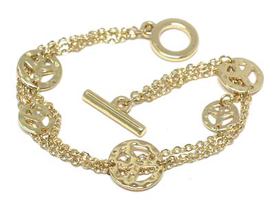 Peace mark and metal chain link bracelet