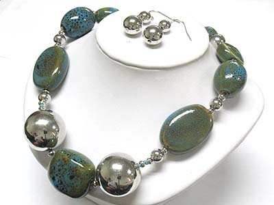 Ceramic and metal ball link necklace and earring set