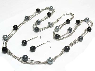 Glass pearl and chain thread extra long necklace and earring set