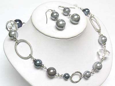 Glass pearl and metal chain extra long necklace and earring set