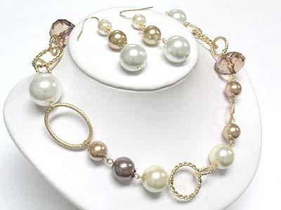 Glass pearl and metal chain extra long necklace and earring set