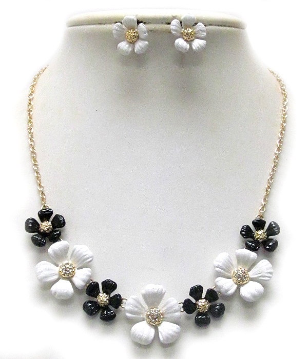 Crystal center and epoxy deco multi flower link necklace earring set