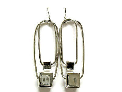 Metal cube dangle earring