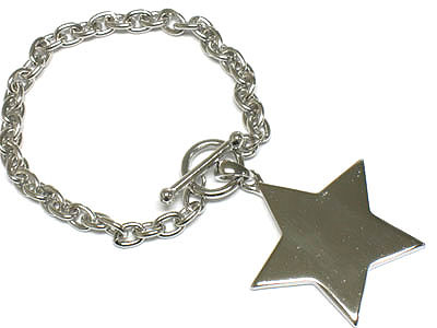 Star charm dangle bracelet