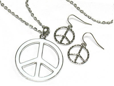 Enamel cover peace pendant