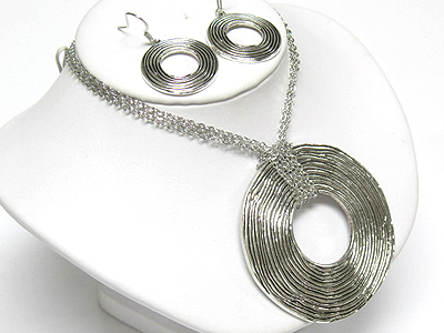 Metal round coil pendand necklace and earring set