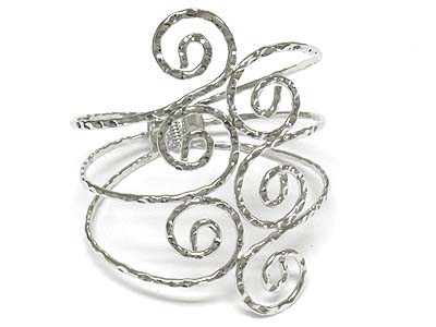 Metal design hinge bangle