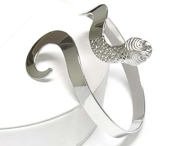 Metal snake shape cuff bangle