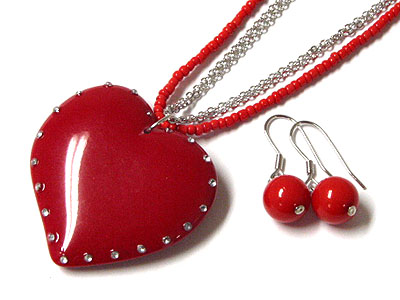 Crystal edged acryl heart beads and chain necklace and earring set