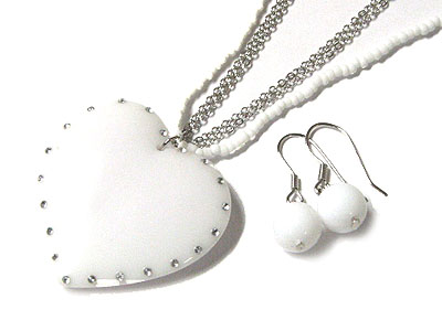 Crystal edged acryl heart beads and chain necklace and earring set