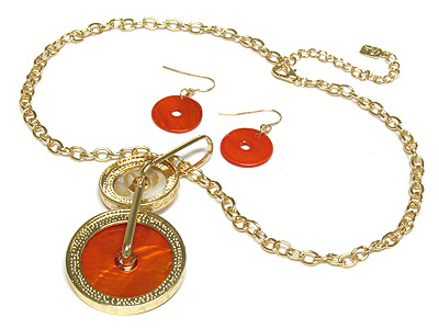 Linked 0dual round shell pendant chain necklace and earring set