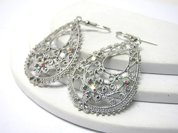 Crystal deco and filigree earring