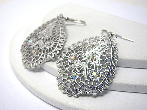 Crystal deco and filigree earring