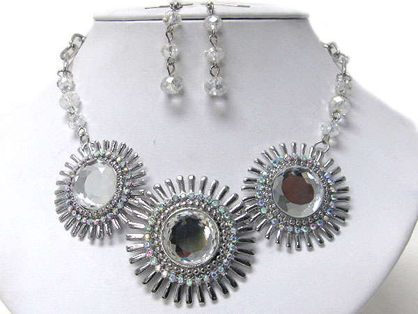 Large glass center 3 piece metal art link necklace earring set