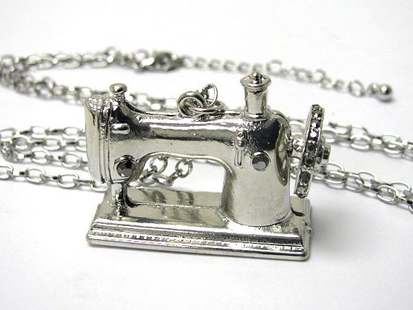 Crystal deco 3d sewing machine long necklace