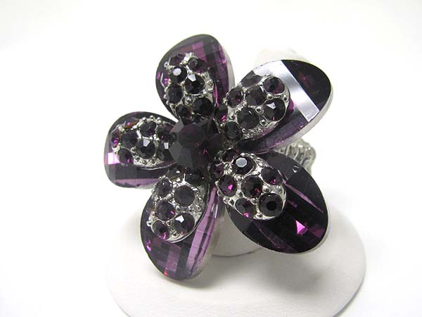 Crystal and facet glass flower stretch ring