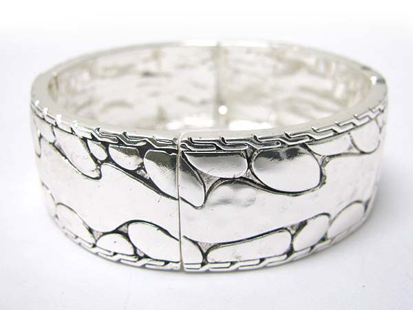 Casting metal filigree stretch bracelet