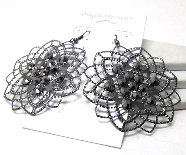 Crystal and metal filigree flower earring